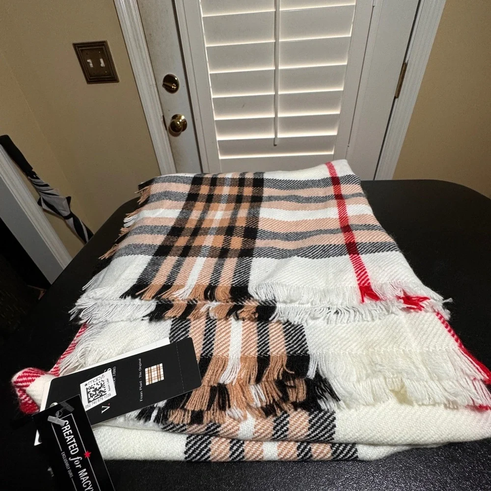 Plaid wrap V. Frass classic cover NWT one size
